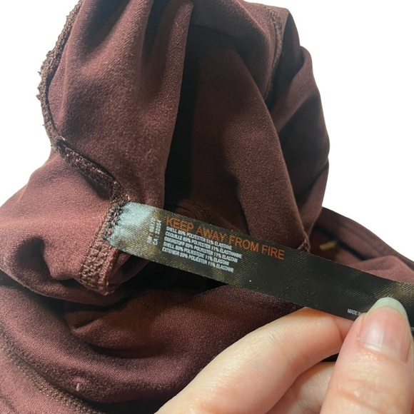 Free People Movement Twist 7/8 Leggings Size Small Red Wine Athletic Wear - Picture 8 of 8